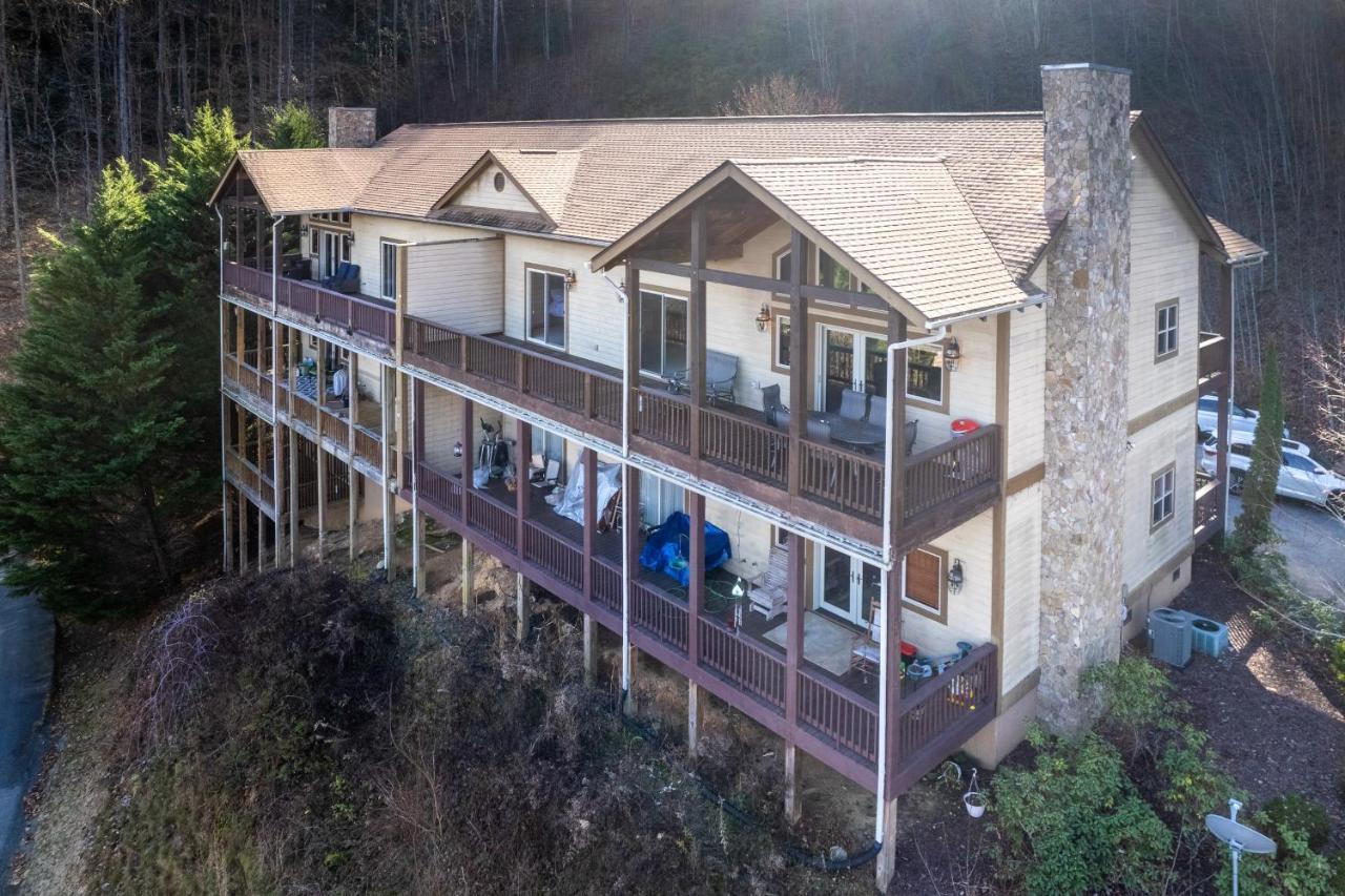 Smoky Mountain Escape Apartment Whittier ภายนอก รูปภาพ